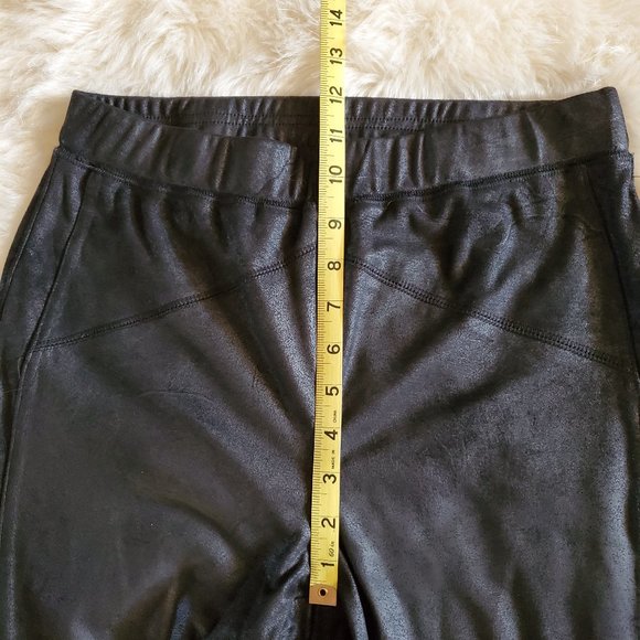 Free People Midnight NWT Vegan Faux Suede Black Leggings Size Small - Picture 15 of 16